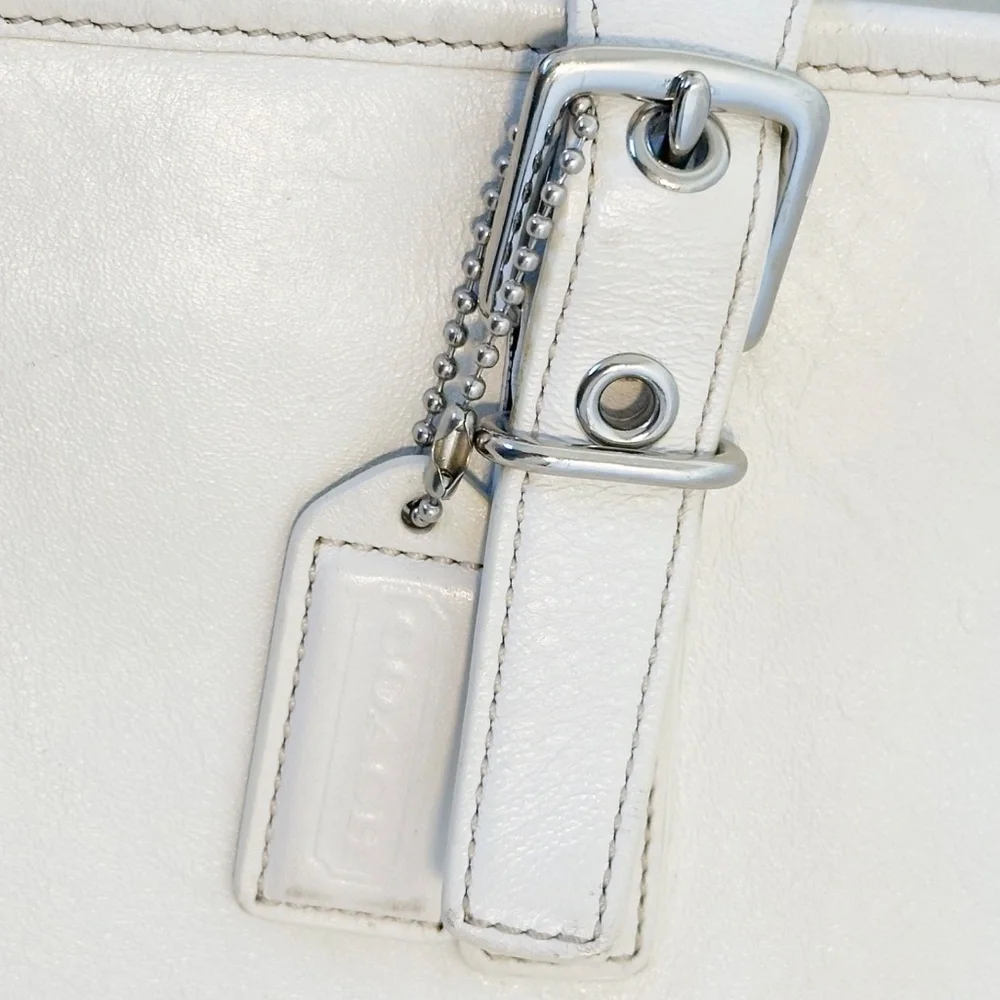 COACH Hampton Medium White Carry All Tote Handbag Leather Vintage M04S-5131